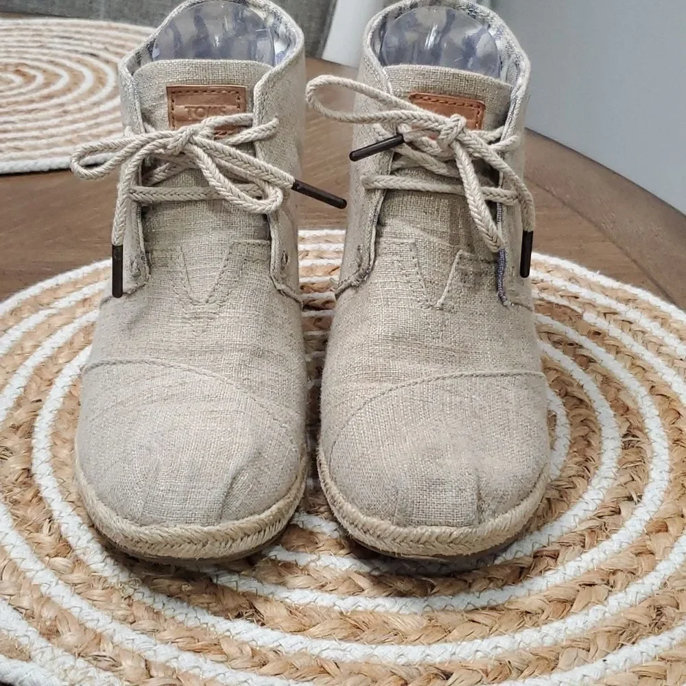 TOMS Tan Canvas Espadrille Wedges, Size 8.5